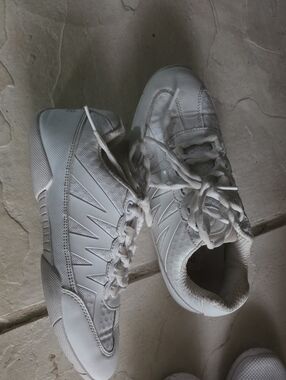 Chasse Youth All-White Lace-Up Cheer Athletic Sneakers